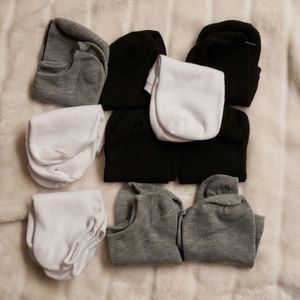 10 pairs of socks